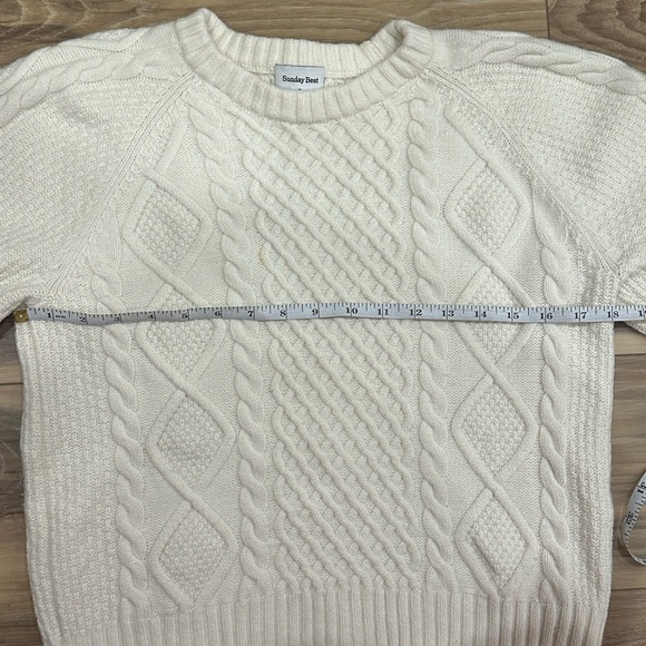 Aritzia Sunday Best Lima Cable Knit Sweater Heather Light Oatmeal Sz Medium - Picture 11 of 15